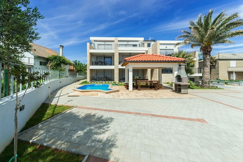 Apartments Mirakul