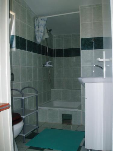 One-bedroom Apartment In Vir IV