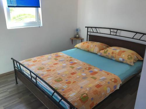 One-bedroom Apartment In Vir IV