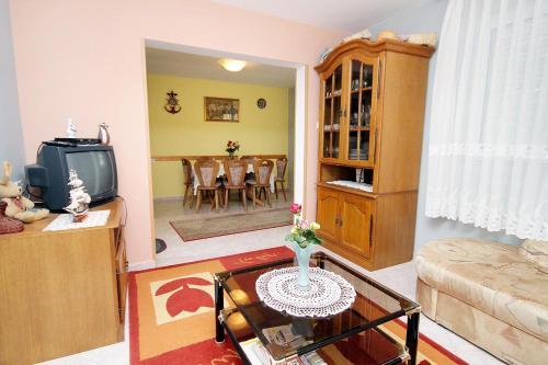 Seaside Holiday House Vir - 6324