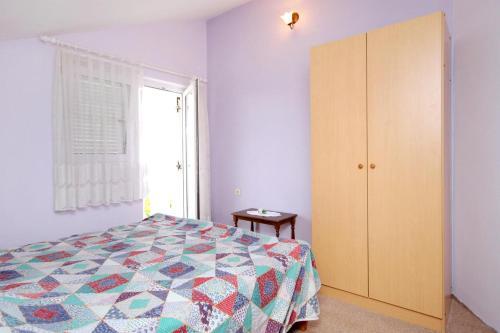 Seaside Holiday House Vir - 6324