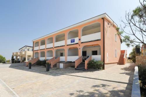 Apartments Dragi?evi?