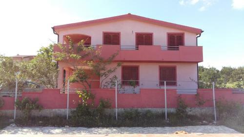 Apartment Ema Vir