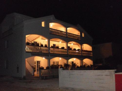Apartment Vir 13817a