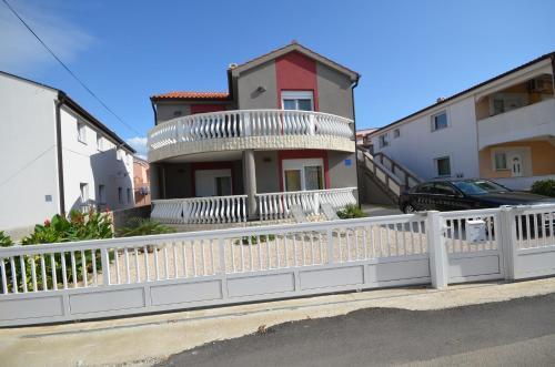 Apartments Mi?ija