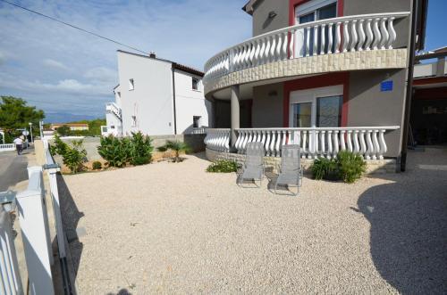 Apartments Mi?ija