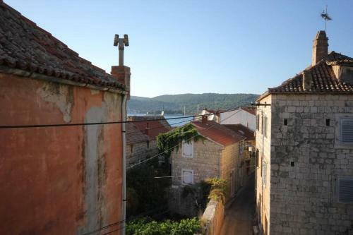 Apartments By The Sea Vis - 2412