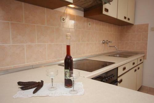 Apartments By The Sea Vis - 2412
