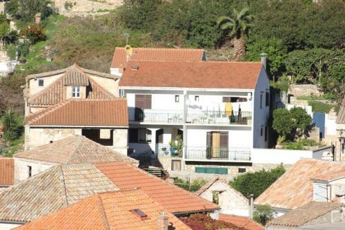 Apartments By The Sea Vis - 2412