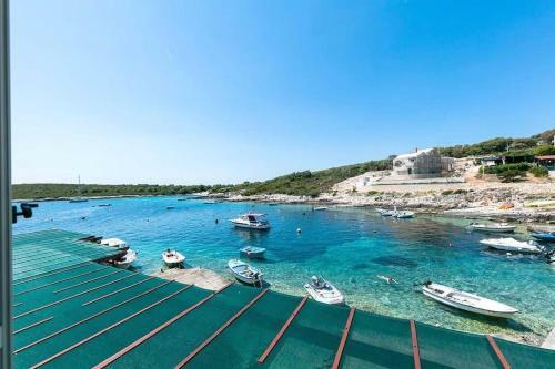 Apartments By The Sea Rukavac (vis) - 15352