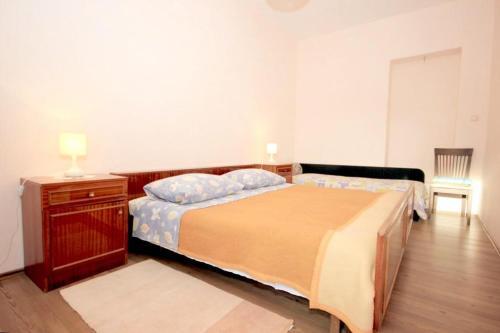 Apartment Vis 8872b