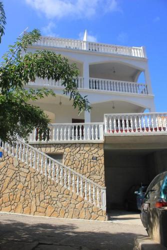Apartment Vis 8531a