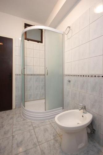 Apartment Vis 8534a