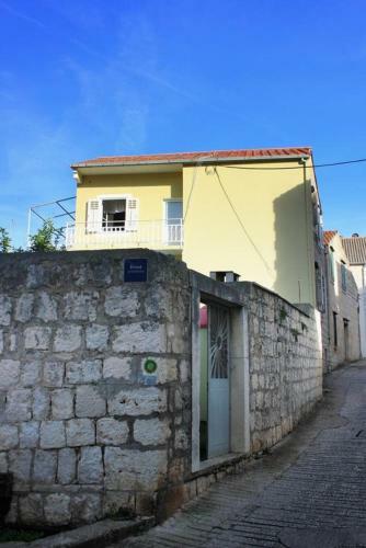 Apartment Vis 8534a