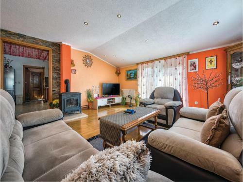 Three-bedroom Holiday Home In Visnjan