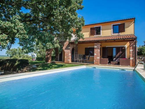 Villa Hrast Ba?va