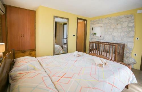 Unique Villa Bo?ket With Pool And Jacuzzi Surrounded By Nature