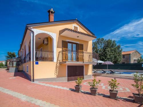 Casa Bella 1