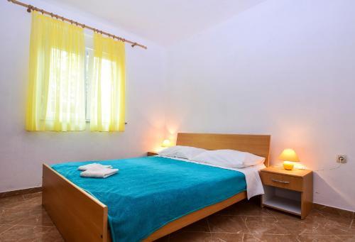 Apartments Komadina 596