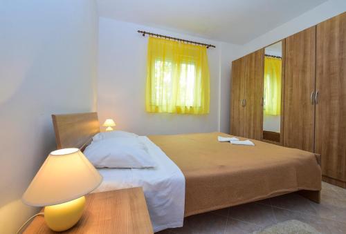 Apartments Komadina 596