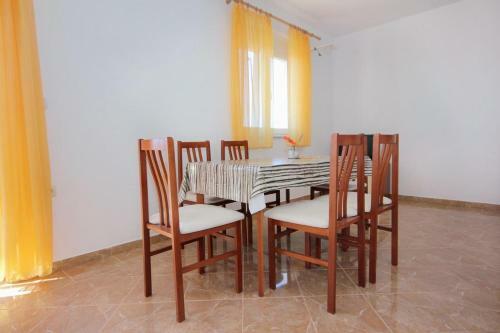 Apartments With A Parking Space Vlasici (pag) - 9324