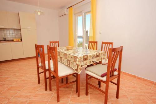 Apartments With A Parking Space Vlasici (pag) - 9324