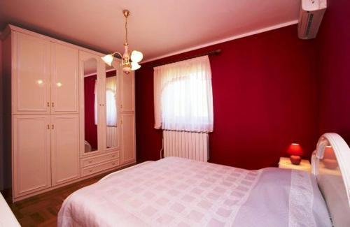 Holiday Home In Krsan 8888