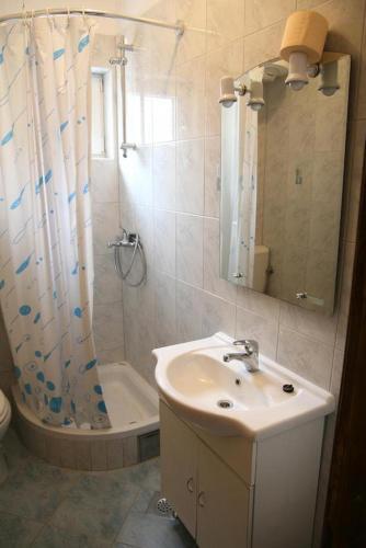 Apartments With A Parking Space Srima - Vodice (vodice) - 13874
