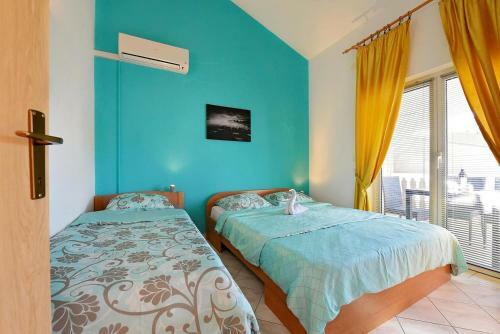 Apartments With A Parking Space Vodice - 11835