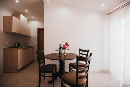 Apartments With A Parking Space Vodice - 15734