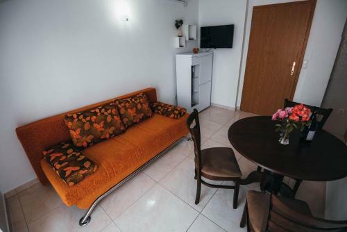 Apartments With A Parking Space Vodice - 15734