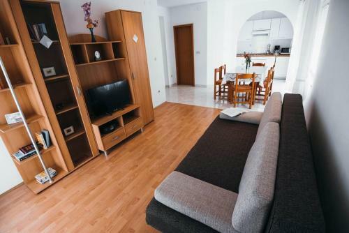 Apartments With A Parking Space Vodice - 15734