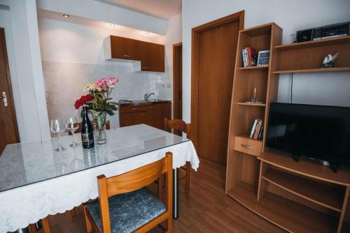 Apartments With A Parking Space Vodice - 15734