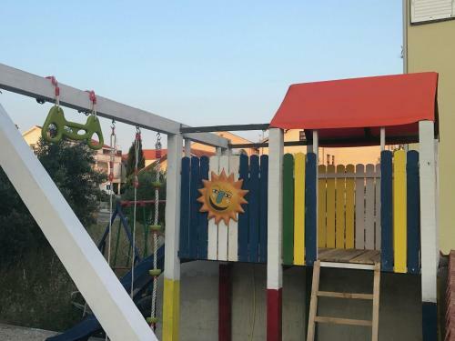 Spacious Apartment In Vodice With Garden