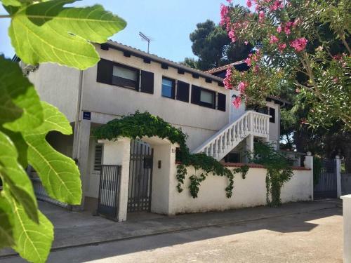 Apartments With A Parking Space Vodice - 14835