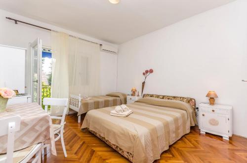 Hostal Apartments And Rooms Meri