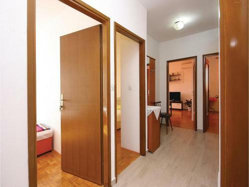 Three-bedroom Apartment In Vodice