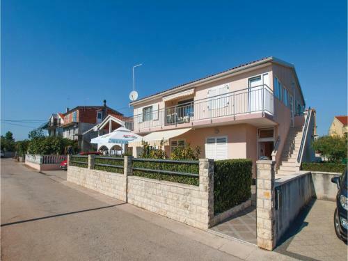 Three-bedroom Apartment In Vodice