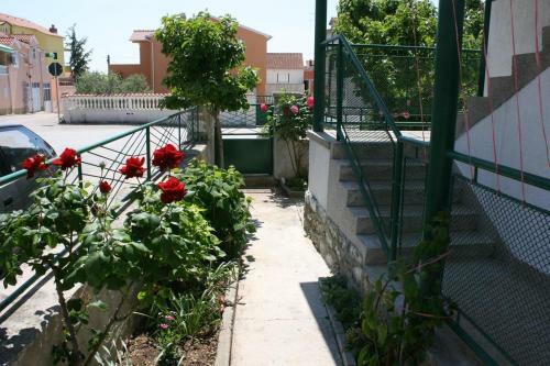 Apartments With A Parking Space Vodice - 6238