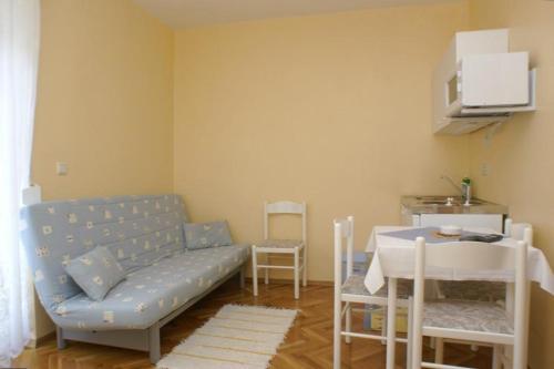 Apartments With A Parking Space Vodice - 4172