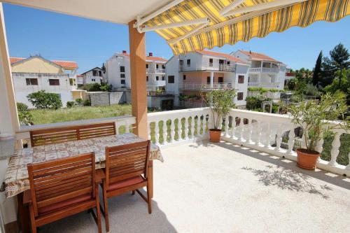 Apartments With A Parking Space Vodice - 4172