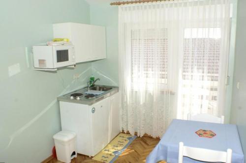 Apartments With A Parking Space Vodice - 4172