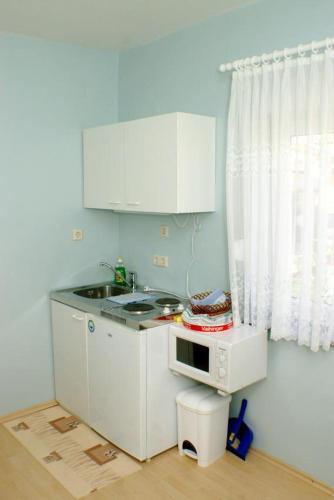 Apartments With A Parking Space Vodice - 4172