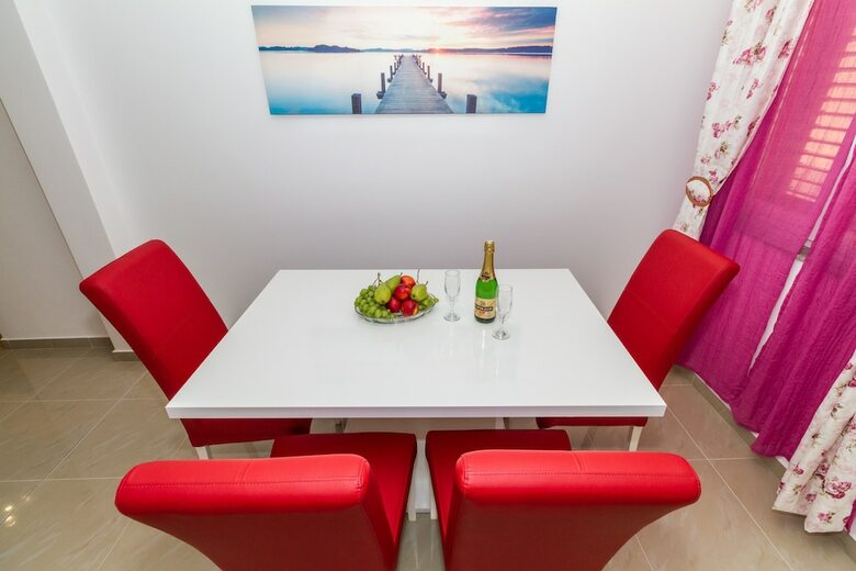 Apartments Villa-ines Center