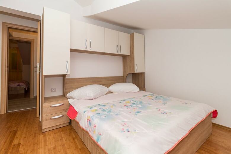 Apartments Villa-ines Center