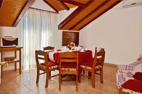 Hostal Apartment And Rooms Ive