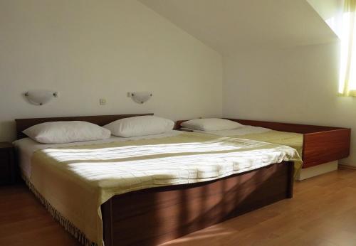 Apartments Maranti