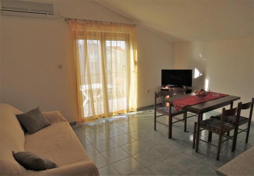 Apartments Maranti