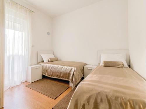 Two-bedroom Apartment In Vodnjan