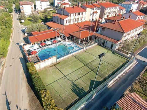 Two-bedroom Apartment In Vodnjan